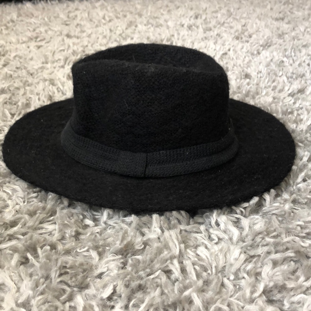 Black felt hat